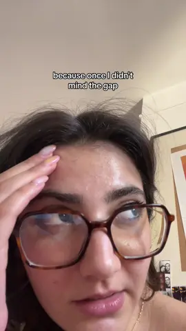 #stitch with @Emilie i love this anecdote reminds me of when my mom ran me over in the car (not on purpose) #anecdote #storytime #humour #funny #metro #fyp #pourtoi 