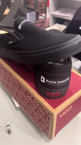 We can do prints on shoes as well. Come in and we can get something done at Xperteez! #like #follow #shoes #customshoes #fyp #fy #foryoupage #clothing 