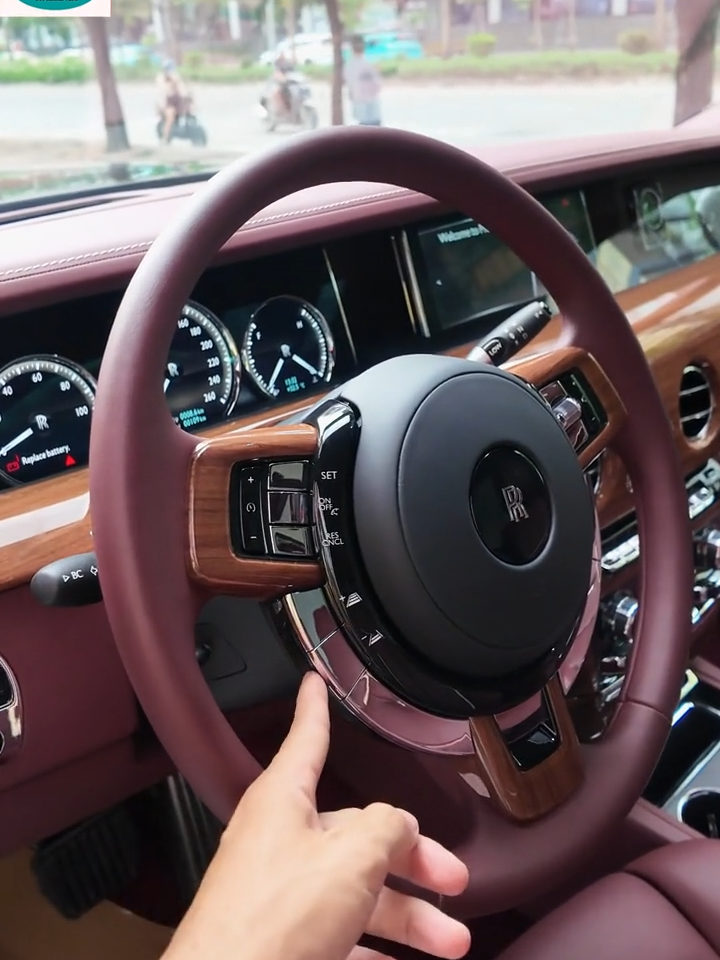 Khoang cabin của chiếc Rolls-Royce Phantom 8 Khủng nhất Việt Nam #phantomVIII #phantom #oneshotreview