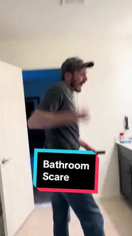 Michael just loves me so much you guys. ❤️😂🤣 @Rusty Shackleford  #scaringmyhusband #scaringpeople #scareprank 
