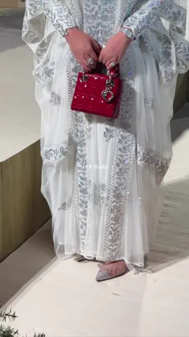 كشخة المعازيم❤️‍🔥،  تابعوا تغطياتي في البرنامج الأصفر mhira_m ‏#explore #wedding #fyp #bride #alain #dress #اكسبلور #عرس #فستان #كشخه #السعودية #الرياض #دبي #الامارات #مكسار #ذهب #زهاب #عروس #ثوب_العيد  #ثوب_اماراتي 