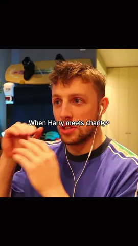 Harry is the best 😂😂 #w2s #harrylewis #charity #sidemen #ksi #behzinga #miniminter #tobjizzle #vikkstar123 #fyp #xyzbca 