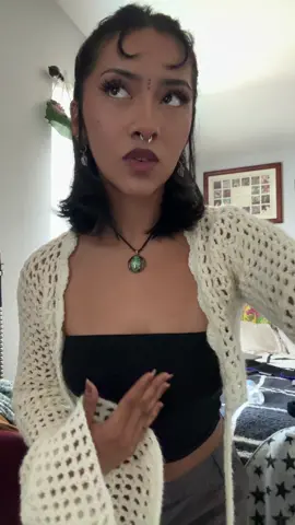 Forehead reveal😬😬😬 too sweaty for bangs