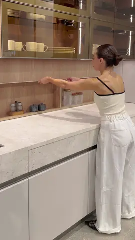 Accesories for a clean look kitchen #interiordesign #kitchendesign #kitchentrends2024 #kitchengadgets #kitchenorganization #KitchenHacks #kitchenaccessories  