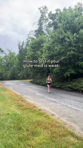 Test it and strengthen it. The forward step down test is a great way to test hip abduction strength and pelvic stability #hippain #itbpain #runningtips #runningtipsdaily #runtok #runningform #legpain 
