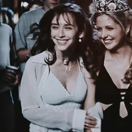 Shes so so gorg i wish people would edit her more, also the casting in this movie>> / (the way he looked at her… if i wouldnt know better i would ship them) #juliejamesedit #juliejames #iknowwhatyoudidlastsummer #iknowwhatyoudid #iknowwhatyoudidlastsummeredit #jenniferlovehewitt #jenniferlovehewittedit #jenniferlovehewitt90s #fyp #foryou #viral #amn3siahours #xyzbca 