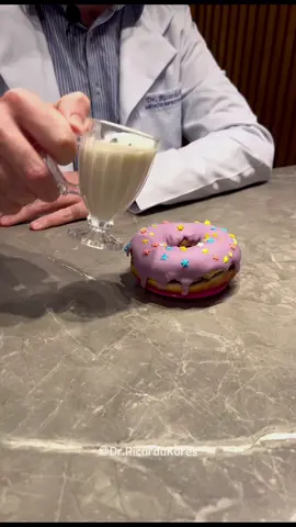 Cuidado com o que andam falando por aí!  A relação anal traz riscos sim, MAAAAS CLARO QUE TEM COMO MINIMIZAR. Vamos falar sobre isso?  Ricardo Kores Médico Infectologista CRM SP 176104 l RQE 94561 CRM MG 68924 l RQE 58891 #donuts #🍩 #leite #leiteninho #fy #cozinhando #aprendanotiktok #fyy 