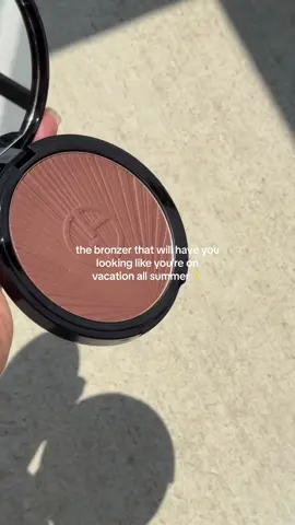 Trying the @Armani beauty #luminoussilk bronzing powder & it’s safe to say she’s a keeper! Honestly no need for blush! Can’t wait to use her on vacation ✨  Availsble at @sephora 🛍️ #GiftedbyArmani #ArmaniBeauties #bronzer #summermakeup 