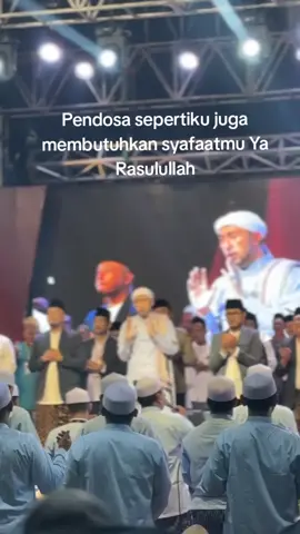 Puncak Kerinduan adalah mahalul Qiyyam🌹✨🤍 @majelisazzahirofficial  #fyp #padahariini #masukberanda #trend #trending #sholawat #azzahir #zahirmania #habibbidinasegaf #mahalulqiyyam #katakata #quotes #tiktok 