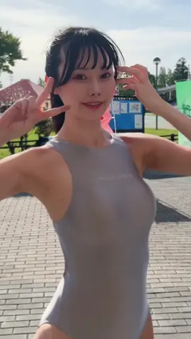 今日も仕事がんばろ〜！週末のコスホリが楽しみ♡#プール撮影会 