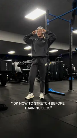 Pre leg day warm ups/stretches! I always start my workouts with a short walk on the treadmill to increase my heart rate & then stretch - this is what works for me! Just make sure any stretches BEFORE training are DYNAMIC (moving) and any stretches AFTER training are STATIC (stationary) 🫶🏽 This is so important for many reasons - the most important reason is to avoid injuries 🤍