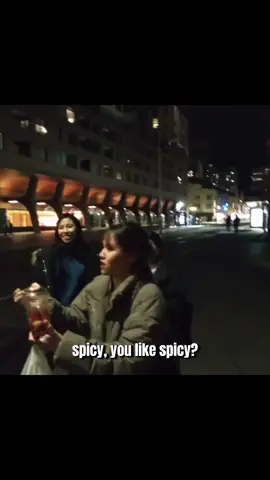 Thai people so friendly 🥰 #rizz #rizzler #daygame #pov #dating #pickup #thaigirl #coldapproach 