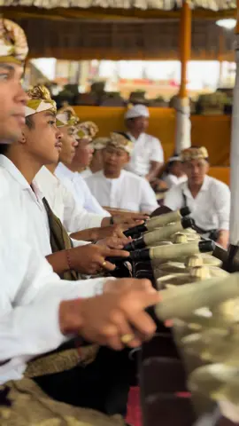 Anggara Kasih, Dukut || 2 Juli 2024 ▫️ Ngayah ring Pura Dalem Ageng Desa Adat Manuaba ▫️ ▫️ #pengayahseken #sekenpengayah #ngodak #ngodakinsesuhunan #semarpegulingan #baleganjur_terkini #gamelanbali #arttaksu #taksubali #art_taksu #taksu_bali #taksu #manuaba #tegallalang #baleganjurgianyar #baleganjur #infotegallalang #karawitanbali #taksugamelanbali #budayakeseniantaksubali #senibudayabali #puragriyasaktimanuaba #kendangbarong #ngodak #gamelanpesel #baleganjurmelasti #bleganjurmelasti #ukirankuno #sekatian #sekatianbuleleng #tabuhsekatian #fyp #fypシ゚viral #fypシ 