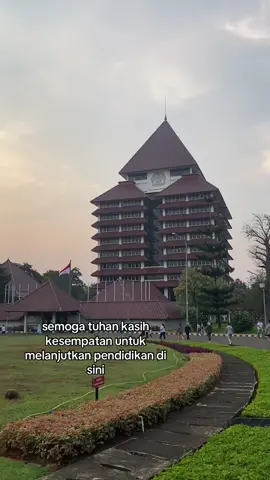 kamu sangat indah.. semoga pendidikan selanjutnya bisa di sini ya #universitasindonesia #ui #fyp 