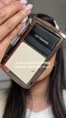finally… the @Hourglass Cosmetics vanish airbrush pressed powder (medium) is something that competes with the @Charlotte Tilbury pressed powder 😮‍💨😮‍💨😮‍💨 I will say that the hourglass powder feels somewhat more hydrating which will benefit those who are more dry to combo. However, even though I’m oily, I prefer the hourglass powder since my undereyes dry really fast and this prevents it from creasing.  #pressedpowder #blurringpowder #undereyepowder #loosesettingpowder #loosepowder #settingpowder #hourglasscosmetics #charlottetilbury