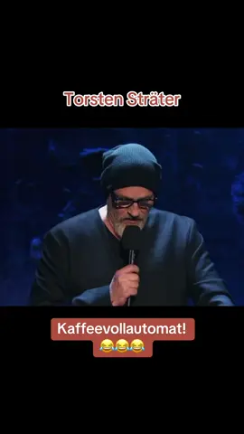 Torsten Sträter … Kaffeevollautomat! 😂 #zdfcomedy #torstensträter #sträter #tillreinershappyhour #3sat #kaffee #kaffeevollautomat #comedyvideo #comedian #spass #lustig #fyp #tik_tok 