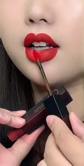 Lipstick Tutorial, Beauty Tips #trending #skincare #viralvideo #unfrezzmyaccount #usa_tiktok #viralvideos #lipstick #lipshacks #lipsticklover 