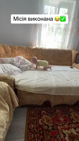 До кампуктєра тільки так біжить 😂#материнство #дітиукраїни #діти#дітки#блогмолодоїмами #декретнібудні #мамськібудні #kids 