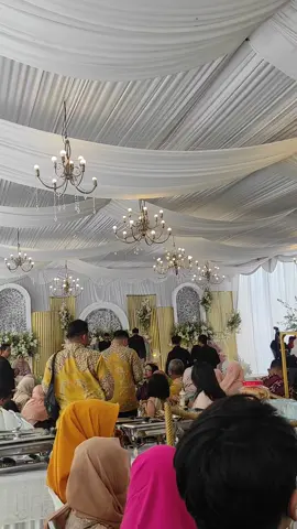 mentahan sedang dateng ke nikahannya orang ga dikenal, asal masuk aja gitu, buat bahan prank story WhatsApp Instagram atau sosial media lainnya #storyprank #story #pranktemen #mentahanvideo #storywhatsapp #mentahanjalanjalan #mentahan #JelajahLiburan #mentahanvideo 