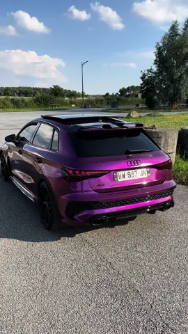 désolé elle rentre pas dans la salle de bain pour la trend 🛀😂🍇  #pourtoi #trend #fyp #audi #audisport #foryou #rs3 #rs3sportback #rs38y 