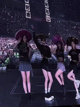 #blackpink #jisoo #jennie #rosé #lisa 