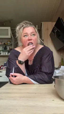 Magst du schoko wölkchen?#probierenmitkarina #maskiergang #learnwithkarina 