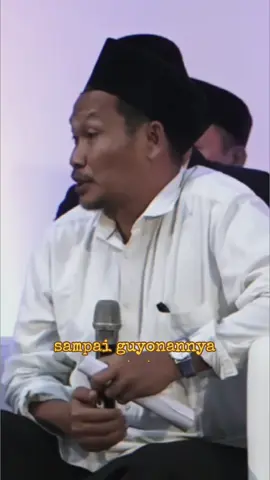 KETIKA GUS BAHA' MEMBAHAS TENTANG LEVEL ASROR ,, GOYONANYA AJA DAH NGERII KELAS TINGGI APALAGI SERIUSNYA “Menyingkap Rahasia-Rahasia Ilahi: Kitab Sirrul Asrar oleh Syekh Abdul Qodir Al Jaelani membawa kita pada perjalanan menuju hakikat Allah yang tersembunyi di balik segala rahasia. Mari kita temukan kebijaksanaan dan cahaya dalam bimbingan beliau.” #KebijaksanaanIlahi  #CahayaHakikat  #MisteriKehidupan  #BimbinganSyekhAbdulQodir  #Spiritualitas  #RahasiaKetuhanan  #JalanMenujuAllah #sirrulasror #syaikhabdulqadirjailani #sulthanulauliya #rajanyawali #waliyullah #kitabsirrulasrar #kitabfutuhulghaib #kitabfathurrabbani 