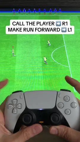 Trigger Run Tutorial ⬇️ Are players not making the runs you want while you're attacking? There is a way to counter this, making players run forward or stop at the moment you want. By pressing R1 the player you are pointing at will run towards the ball, providing a safer passing line. If there is space to make through pass, you can send the player forward by pressing L1. The player who will make the run is the player you are facing to. If you didn't know this, this is a tutorial that will make your gameplay level up, have fun and stay connected for more tutorials 🫡 #eafc24 #easportsfifa #fifa #fc24 