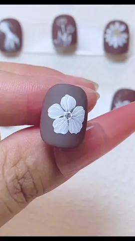 Vẽ hoa nail 5 cánh #venail #covehoadautron #covehoa #cohoacuc #anpinails 