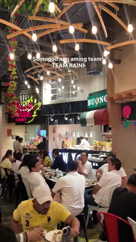 The Alley na lang kaya? Gusto niyo ba dito? #justgotfed 