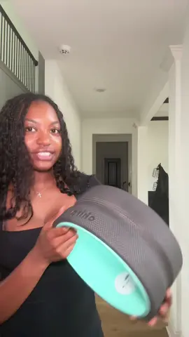 Replying to @Candicewiththecheeks OMG this comment helped a lot bc it was definitely gas induced 😩😩 #backpain #backpainrelief 