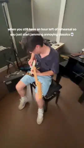 you know you're finished when you start playing sweet child of mine #gnr #slash #axlrose #jam 