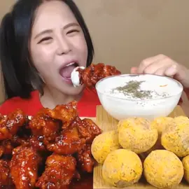 Mukbang ayam goreng pedas dan bola keju (Yt:Suhyang Tv) #suhyangtv #spicychicken #friedchicken #cheeseballs #ayamgoreng #ayamgorengpedas #bolakeju #chicken #asmrfood #mukbangkorea #koreanfood #mukbangeatingshow #fyp #mukbangvideo #mukbangasmr 