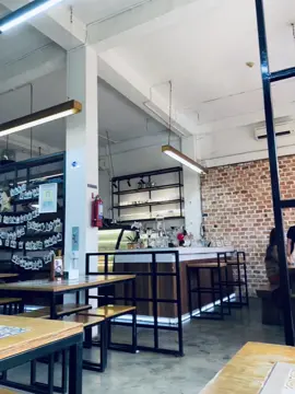 Join trend 😁 #fypppppppplahcokk#cafe#ngopibareng#livephoto#gakfypgakadil 