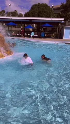 #vacation#pool#family