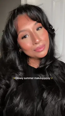 Glowy summer makeupppyy 🤭 #summermakeup #glowymakeup #bronzemakeup #bronzymakeup #bronze #makeuptutorial #lipcombo #heatlesscurls  #makeuptransformation #makeuptok #fypage  @overnightblowout  @Hourglass Cosmetics  @NYX Professional Makeup  @makeupforever  @Rare Beauty  @Laura Mercier  @makeupbymario  @Patrick Ta Beauty  @VILLA BEAUTY  @Sephora Collection 