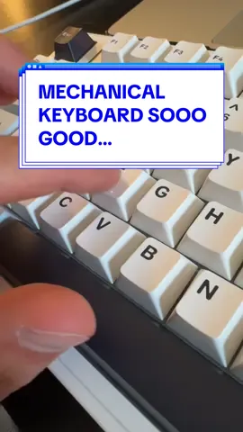 When you go back to mechanical keyboards 😍 #mechanicalkeyboard #gaming #keyboard #desksetup 