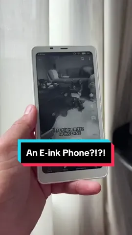 Would you ever get an E-ink tablet the size of a phone?!? #boox #techtok #milesabovetech #tech #weirdtech #android #techgadgets 