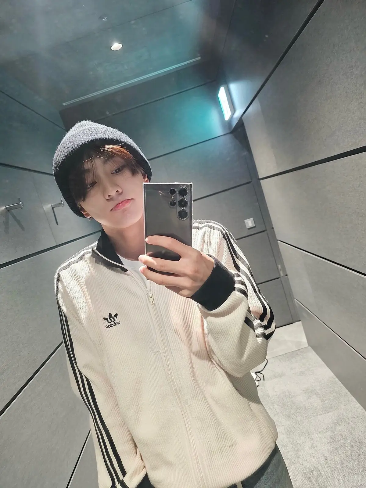 #pov every day he sends his photo in the mirror #jungwon #enhypen 