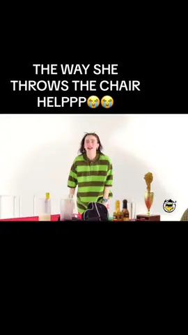 it was so funny (poor chair😔) #fyp #prt #billieeilish #finneas #hotones 