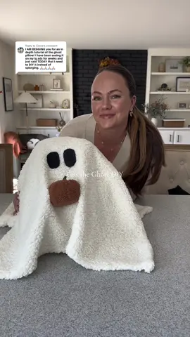 Replying to @Cierra I got all my supplies at hobby lobby, used a pillow I already had and shaped the ghost with rubber bands (you can also use string). Cut the sherpa to size and then hot gluded in the edges. Used hot glue to attach everything👻👻#halloween #halloweenvibe #halloweendiy #DIY #fallvibes #summerween 
