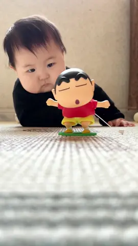 Đồ chơi gì vô tri zị bà già #viaconcung #viaconyeu #embedangyeu #babycutevideos #embehaihuoc 