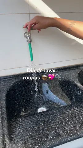 Dia de lavar roupas 🧺💖🫧 #roupas #lavar #lavando #donadecasa #asmr #satisfatorio #limpeza 
