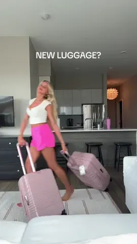 if you see me strutting through the airport with my glossy luggage, mind ya business 😝 THANK YOU @Beis Travel, I am beyond grateful 💗 #beis #luggage 