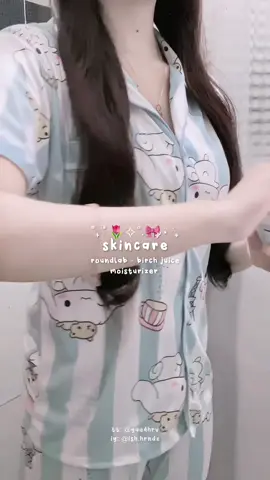 my usual night routine🌷🩰💕             products: ౨ৎ - @SKIN1004 Official poremizing cleanser ౨ৎ - @Round Lab Global Official Page dokdo toner ౨ৎ - @Jumiso Official snail mucin facial essence ౨ৎ - @anua_kr naicinamide serum ౨ৎ - round lab birch juice moisturizer #wonyoungism #wonyoung #Vlog #nightroutine #skincare #kbeauty #foryou #fyp #fypage #trending #targetaudience #pink 