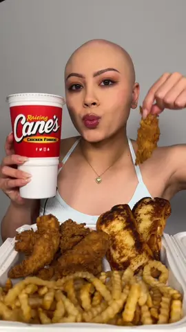 CRUNCHY raising cane’s chicken ❤️ Anyone else like their chicken extra crunchy? #raisingcanes #Foodie #fypシ゚viral #asmrfood  #mukbangeatingshow #canessauce @Raising Cane's 