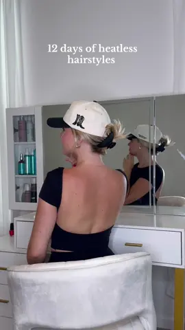 Day 10 of 12 days of heatless hairstyles for short hair!! Inlove this hat hairstyle hack!! #summerhairstyles #hairhack #hairstyleideas #shorthairstyles #hairtrends #heatlesshairstyles #hathairstyle 