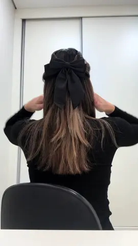 Esse penteado rendeu 2,9 milhões de visualizações, vem aprender na íntegra!  #penteado #penteados #cabelo #hair #hairtutorial #tutorial #trend #reels #marketingdigital #reelstrending #penteados #reelscabelo 