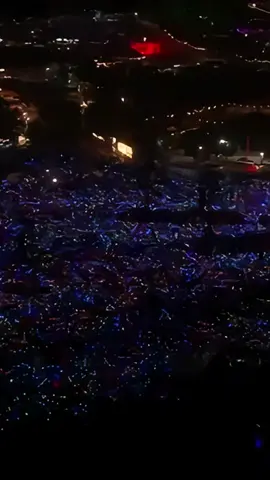Quando 120 mil almas brilham em sintonia✨ isso é Coldplay 🌈🌙❤️🔺 #coldplayconcert #coldllayglastonbury #glastonbury #charliebrown #foryoupage  