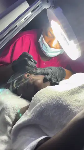 L’esthétique est plus qu’un metier pour moi, c’est une passion. 690607018 Nous sommes situés à Yaoundé face à la total siantou mvog-mbi. #peauxnoires #soinvisage #extractiondecomedon #peauxmortes #skincare 